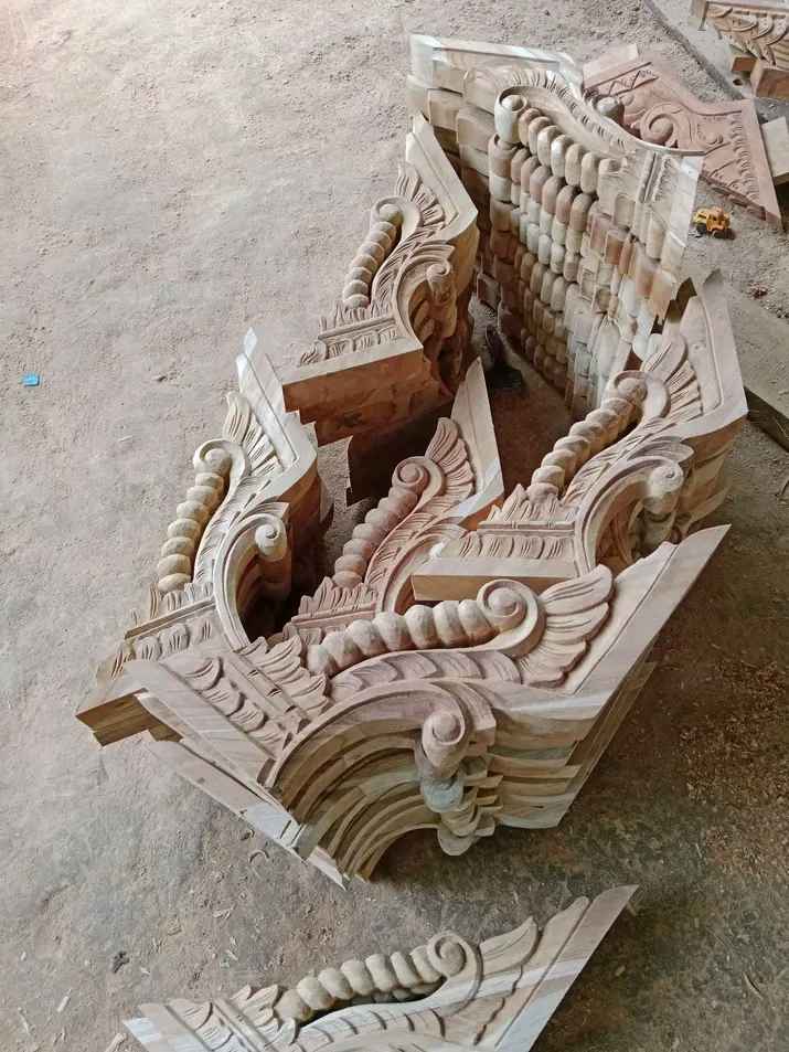 Console Kayu